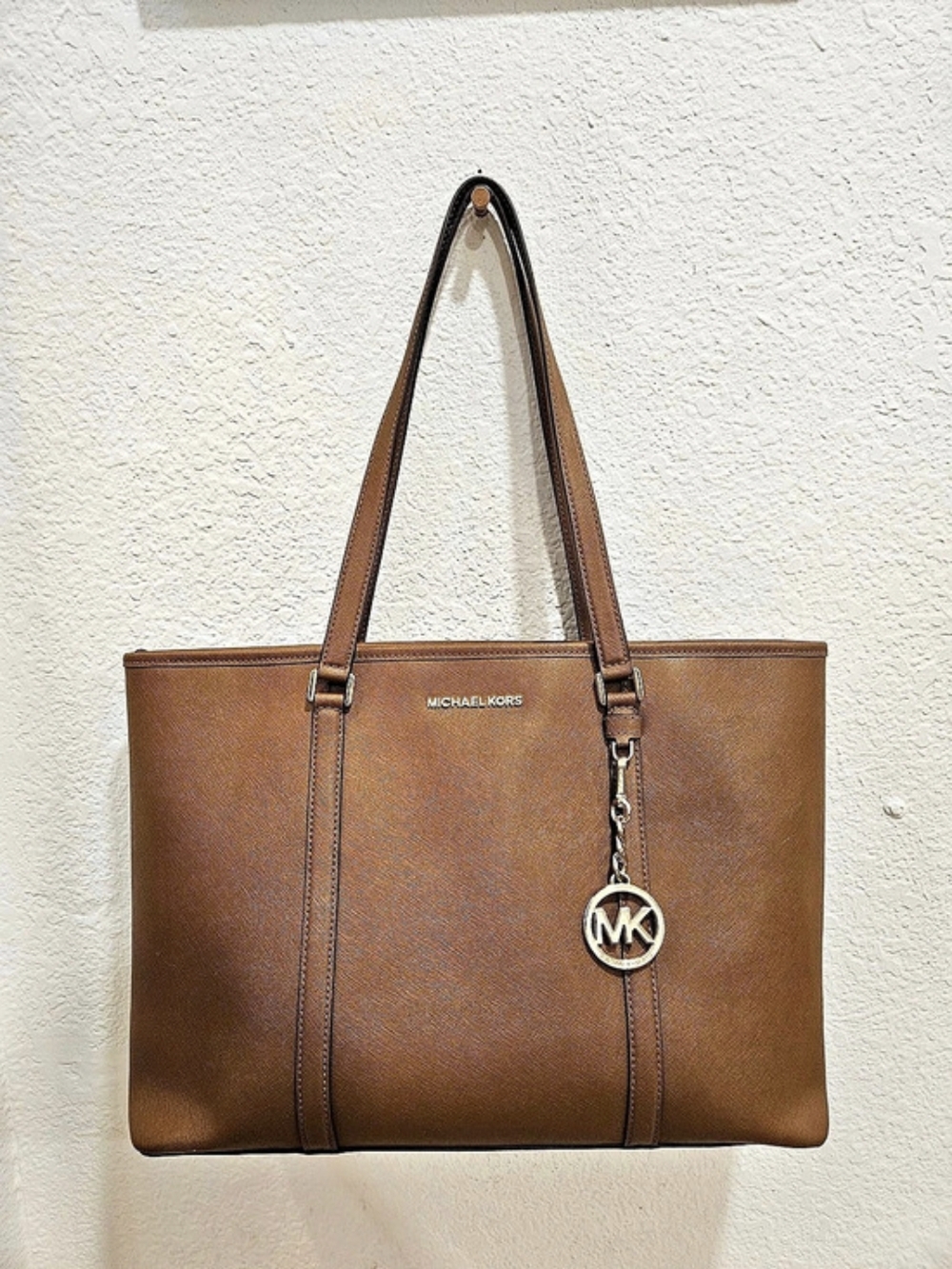 Michael Kors Jet Set Medium Saffiano Leather Top-Zip Tote Bag Tote Brown